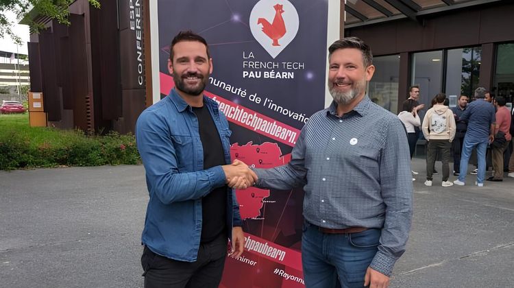 Vincent Escudé et Alexandre Stojanovic, lors de la passation de présidence de la French Tech Pau Béarn